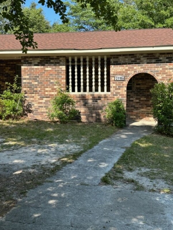 Columbia Condo: 2116 Greenoaks Road - 1B