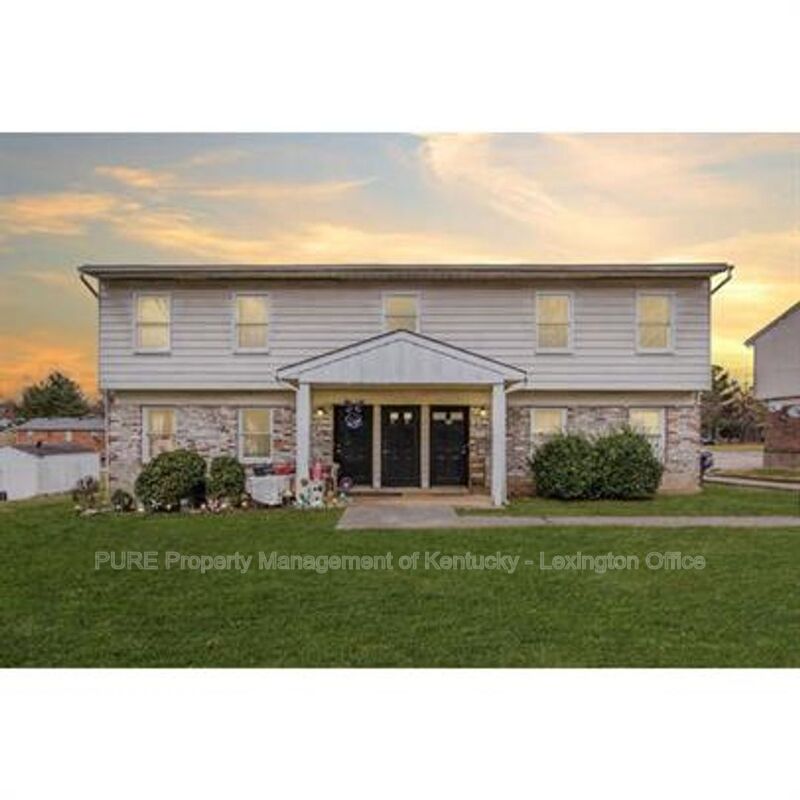 Frankfort Condo: 233 Landings Drive