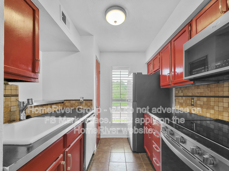 Houston Condo: 10075 Westpark Dr