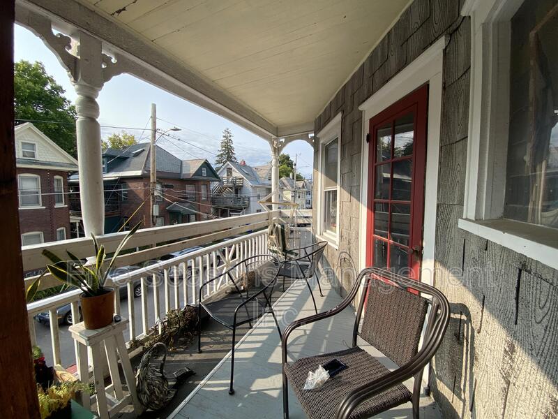 Burlington Condo: 8 Greene St - 4
