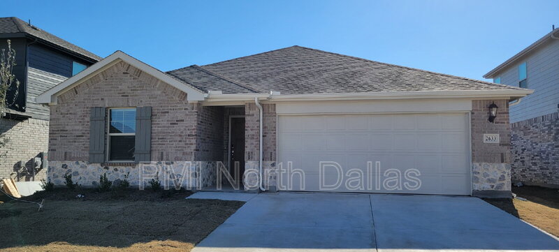 Fort Worth House: 2633 Oneida Lane