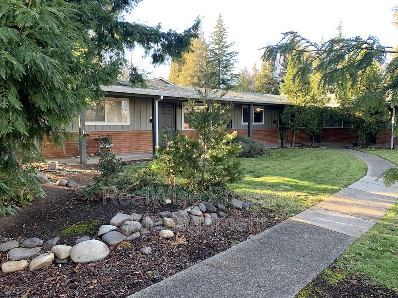 Ashland Condo: 801 Ashland St