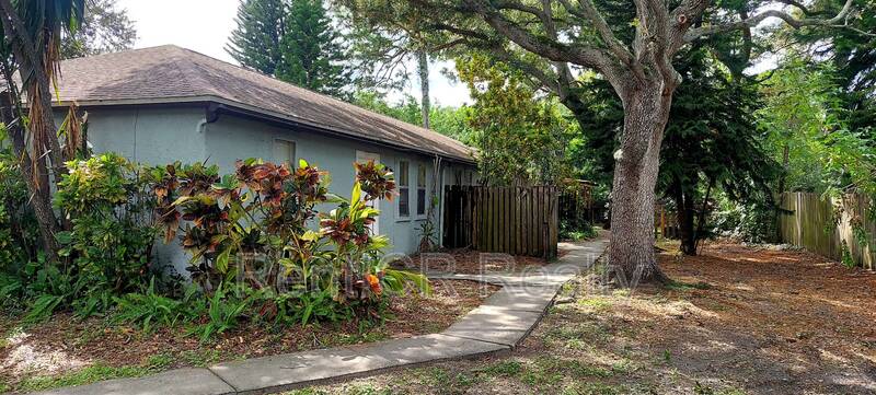 Clearwater Condo: 15530 58th Street North