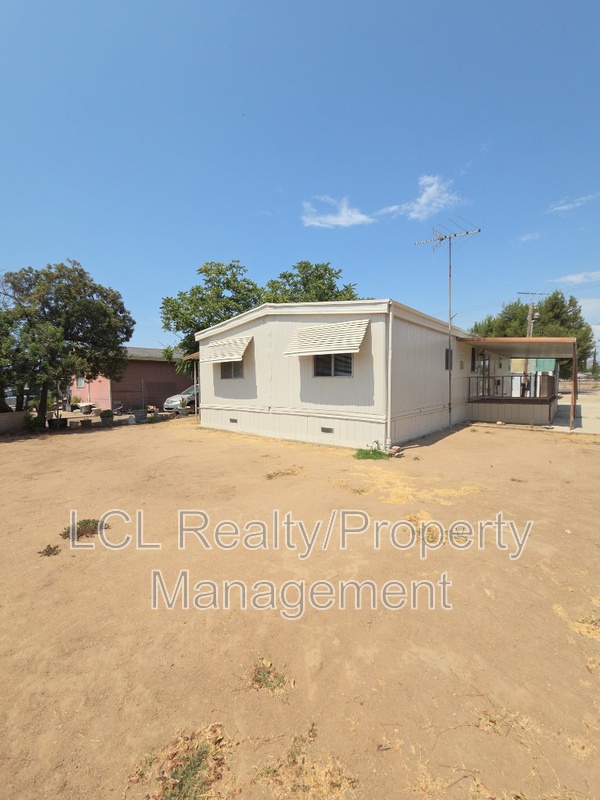Menifee House: 27642 Van Buren Ave