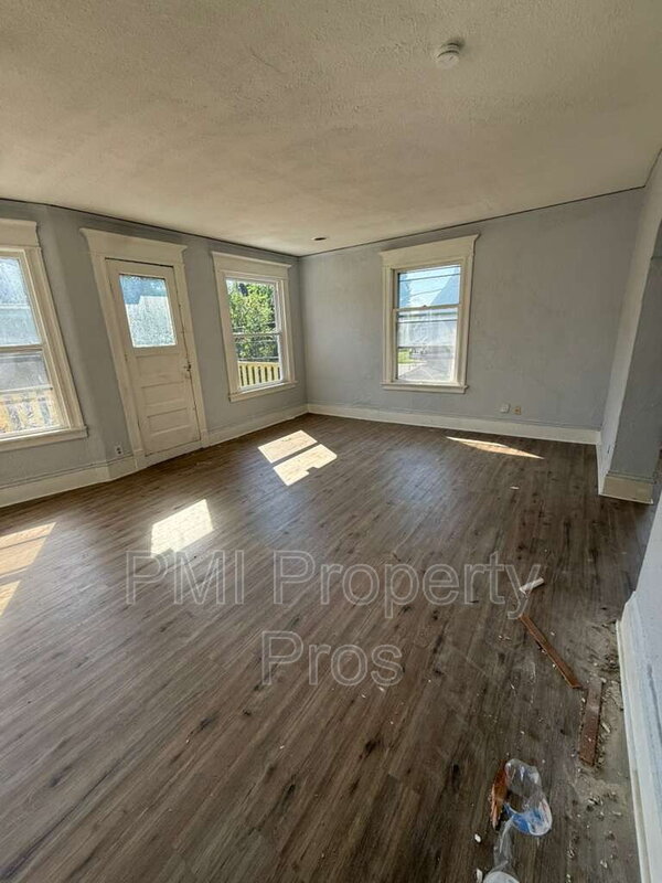 Milwaukee Condo: 1623 N 38th St