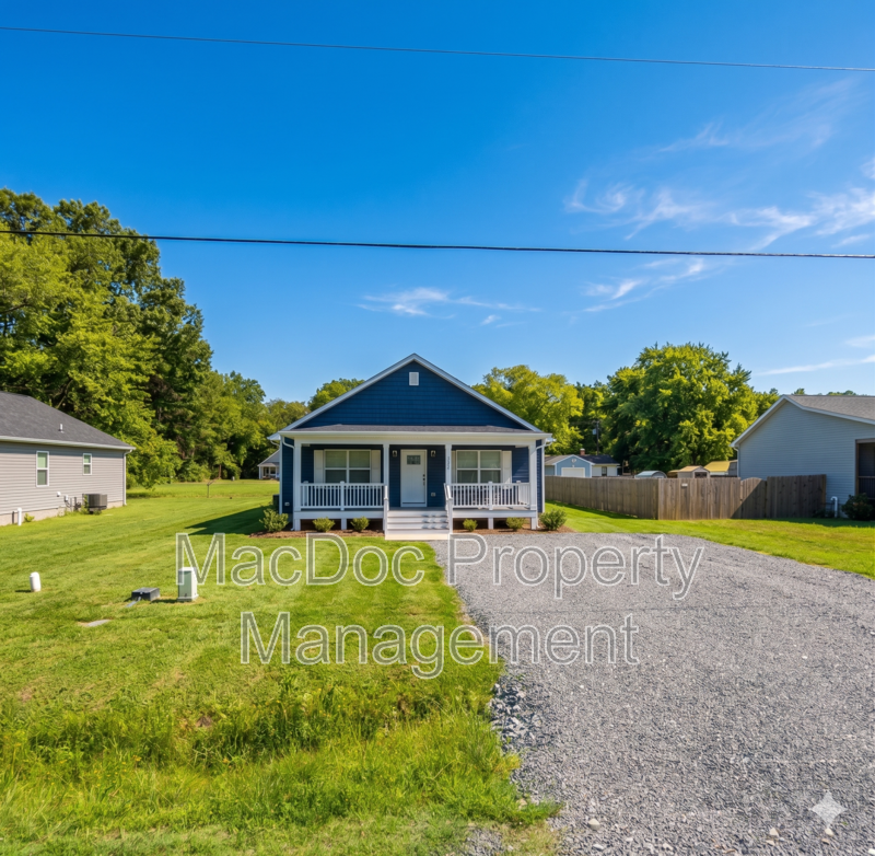Colonial Beach House: 990 Ebb Tide Drive