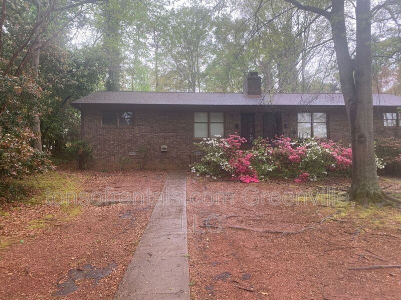 Spartanburg Condo: 100 Pinebrook Road B