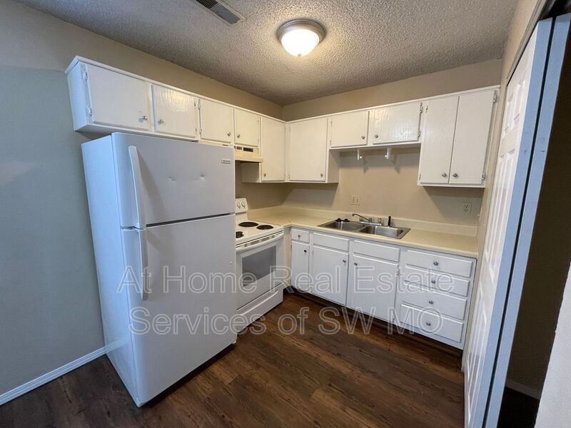 Springfield Condo: 510 W. Scott