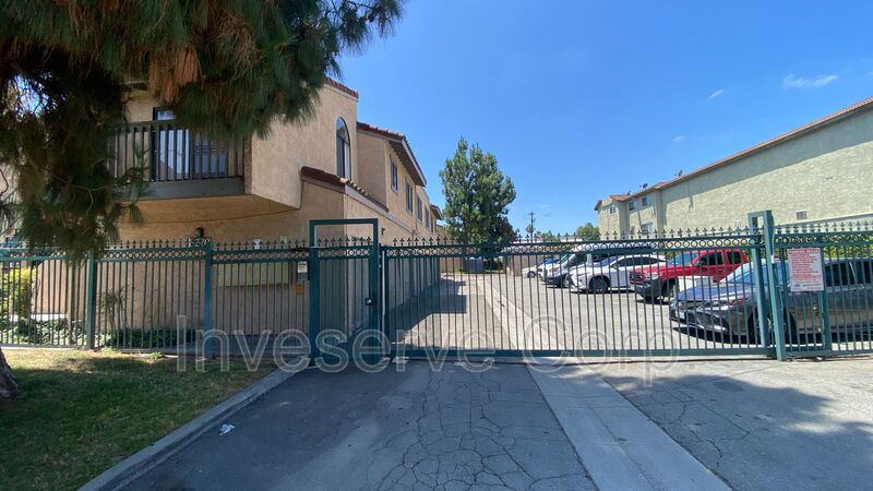 BUENA PARK Condo: 8220 CALIFORNIA ST.