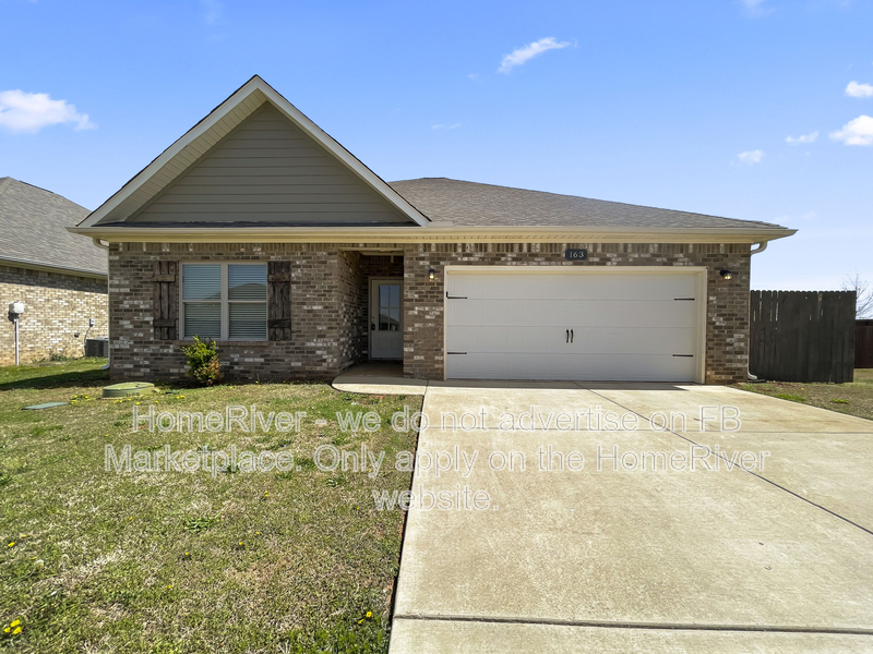 Meridianville House: 163 Lena Ln