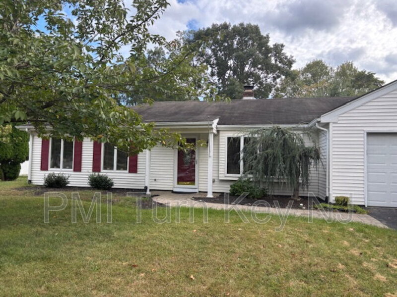 Toms River House: 174 Stowe St