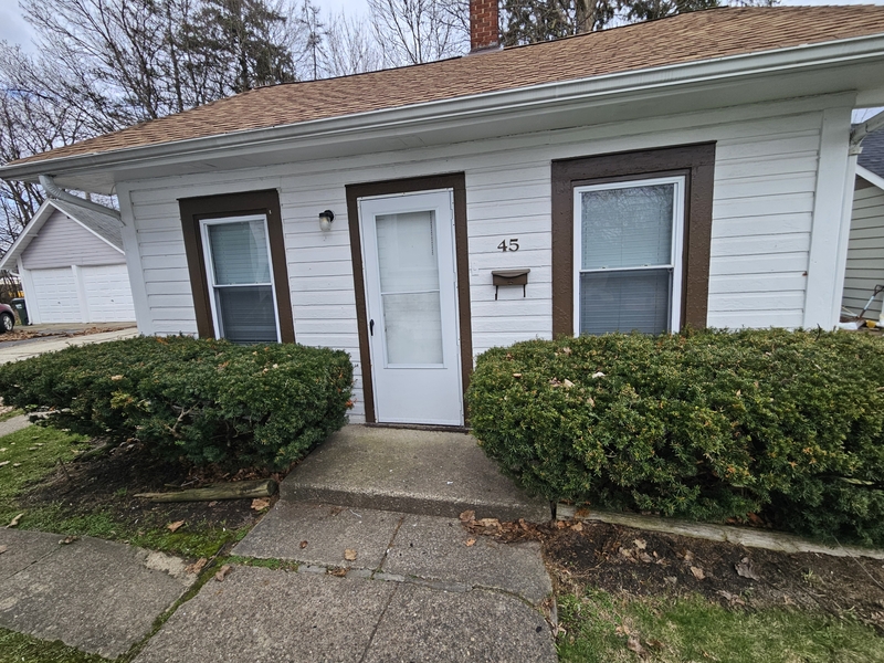 Bedford House: 45 Tarbell Avenue - Back House