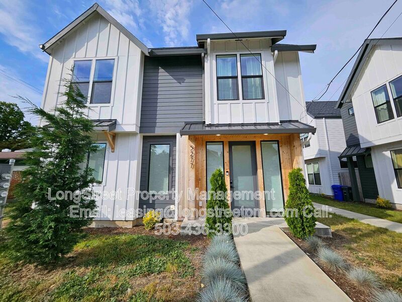 Portland House: 5277 N Oberlin St