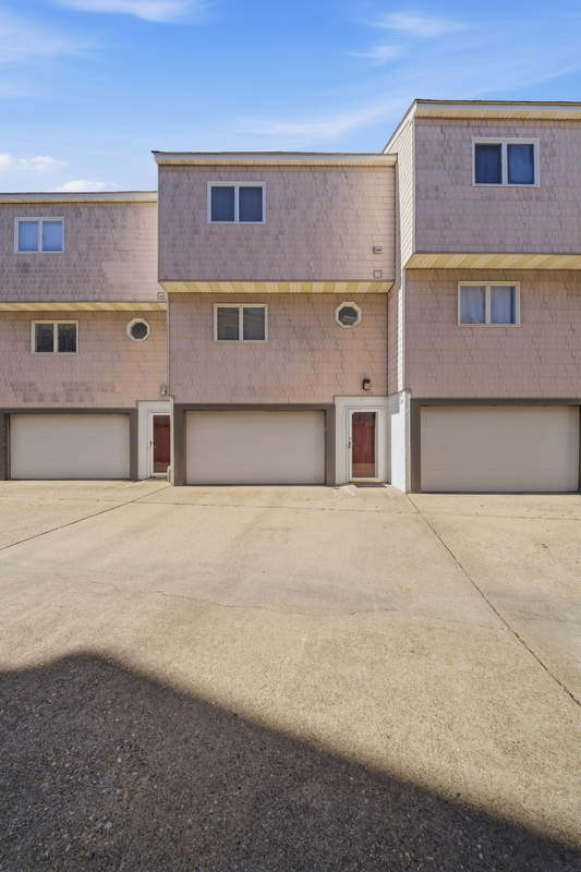 Norfolk Condo: 824 West Ocean View Avenue - C