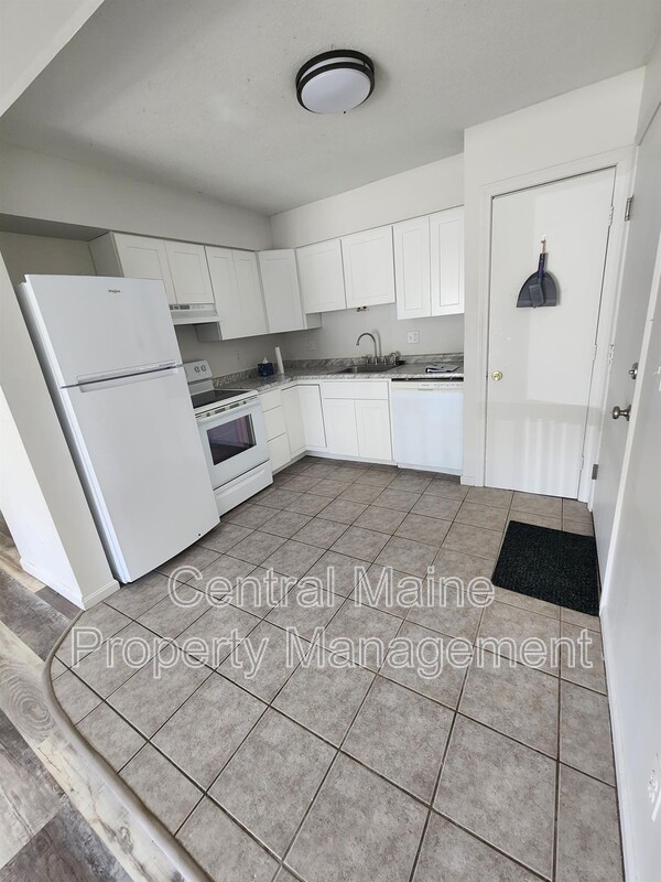 Lewiston Condo: 184 Randall Rd