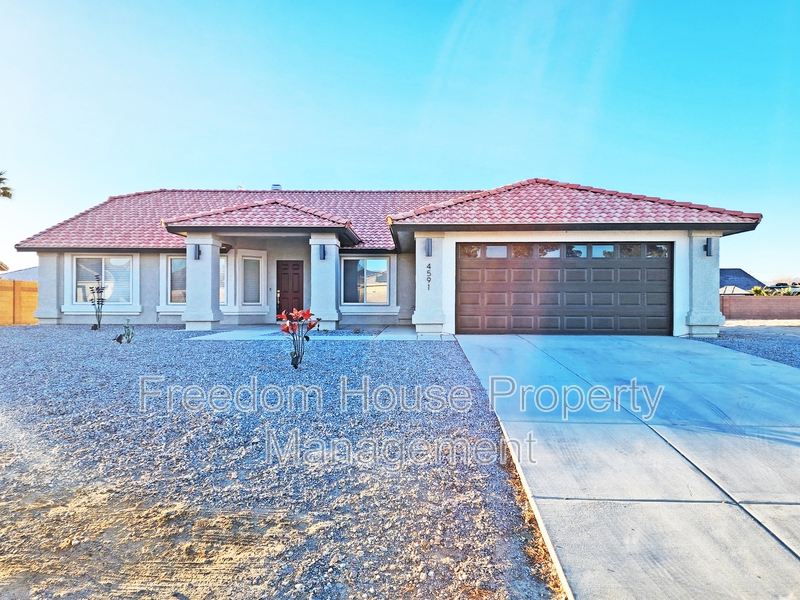 Pahrump House: 4591 Stoneham Street