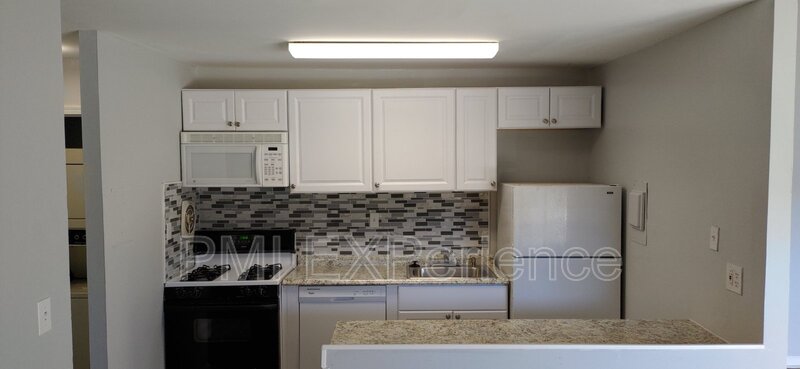 New Carrollton Condo: 7617 Fontainebleau Dr