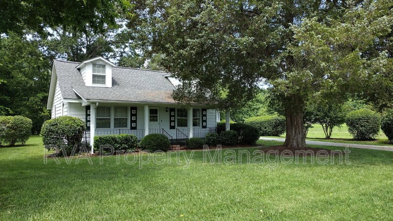 Manquin House: 7161 Dabneys Mill Road