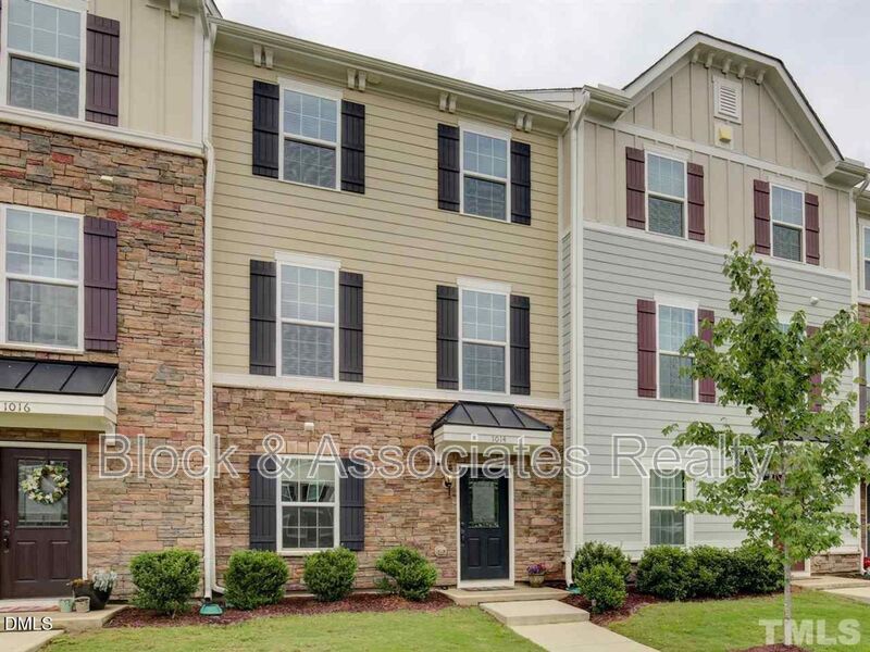 Apex House: 1014 Tender Drive