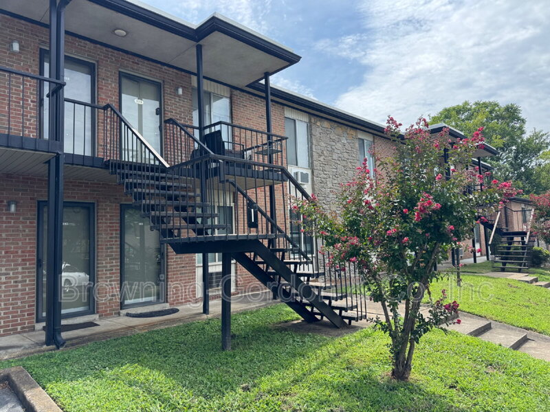 Nashville Condo: 2601 Hillsboro Pike I-2