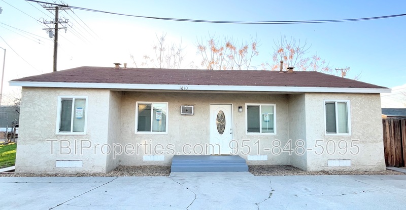 San Bernardino House: 1610 N H St