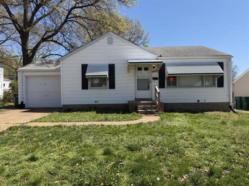 Saint Louis House: 10168 Cabot Dr