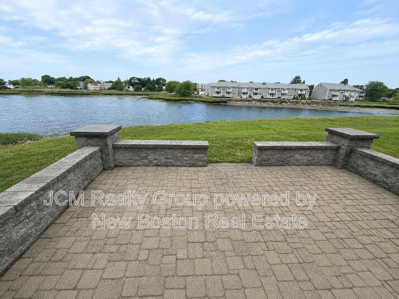Lynn Condo: 9 Needhams Landing Road
