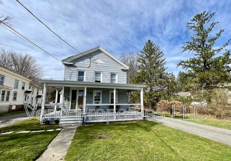 Cambridge House: 24 West Main St