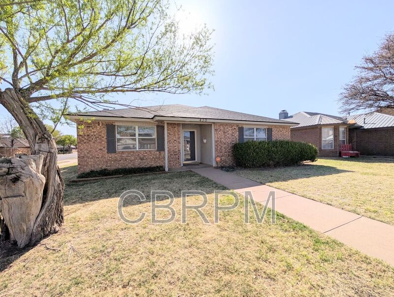 Lubbock House: 420 Hyden Ave.