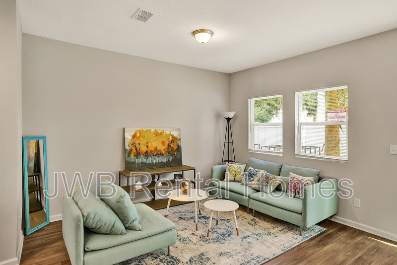 Jacksonville Townhome: 6035 Carolines Ct