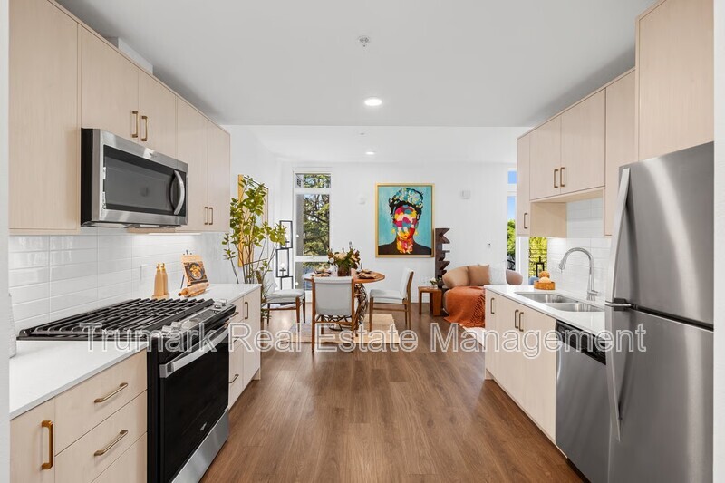Pasadena Condo: 218 N El Molino Ave