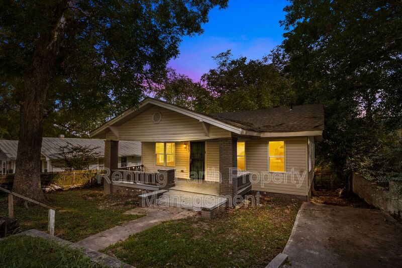 Midfield House: 603 12th Ave