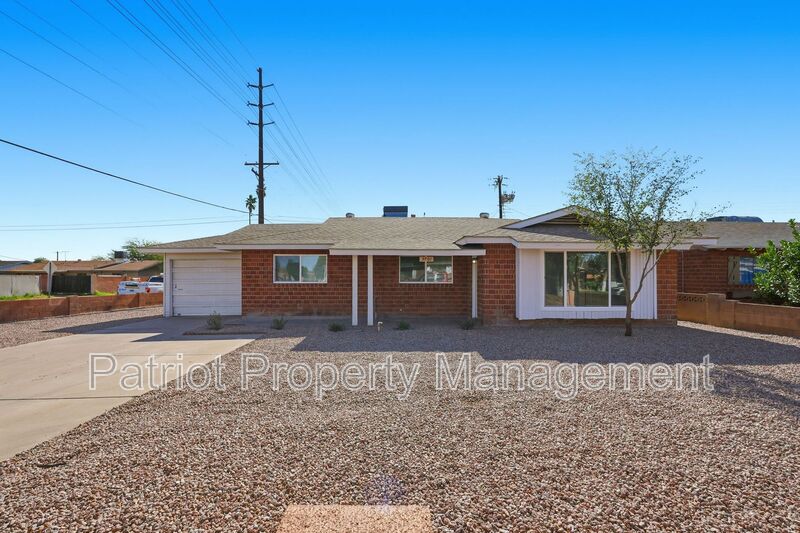 Phoenix House: 3701 W Keim Dr