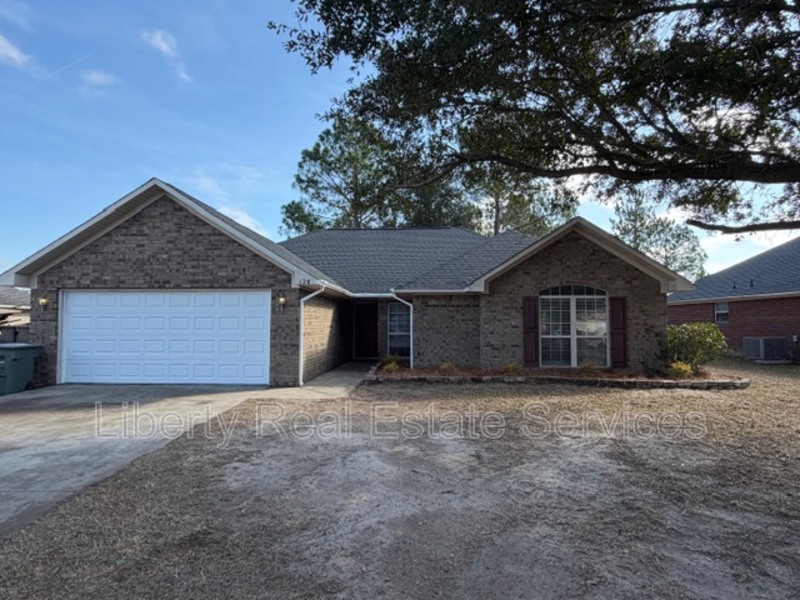 Hinesville House: 124 Wayfair Ln