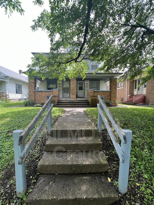 Request a Viewing for 813 North Riley Avenue Tenant Turner
