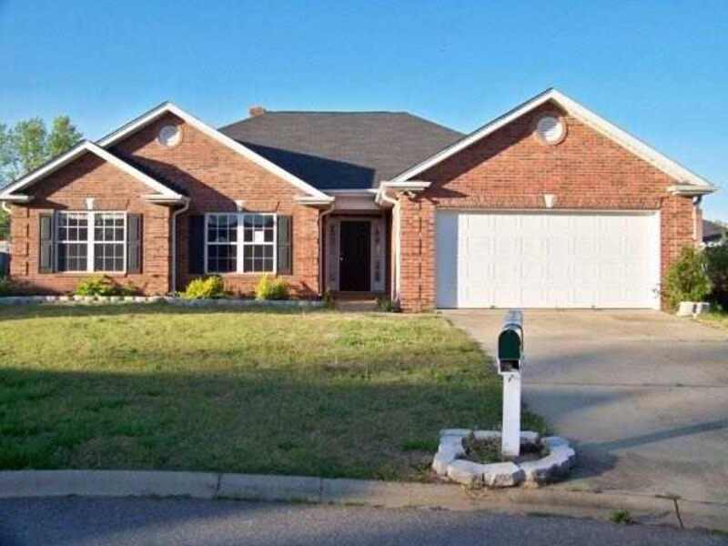 Simpsonville House: 10 Pasture View Ct