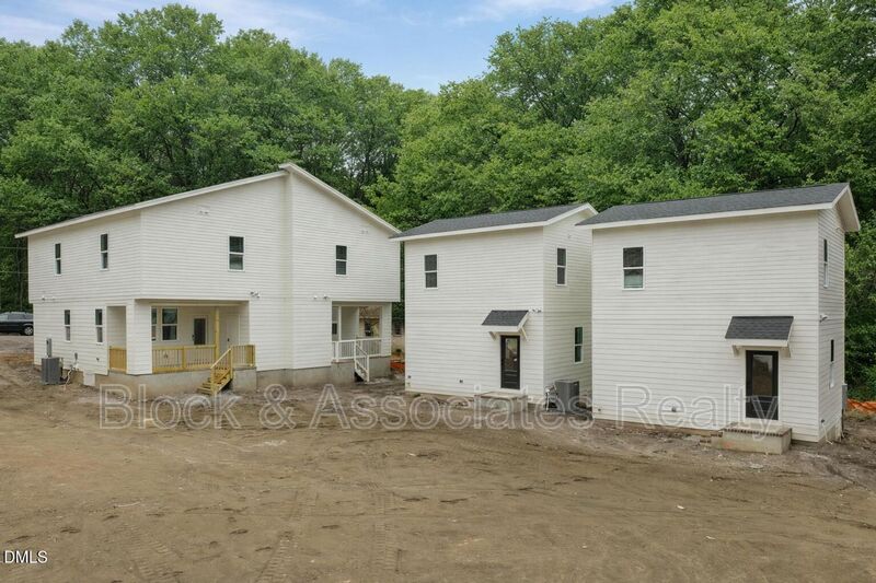 Raleigh House: 2819 Wilcox Pl