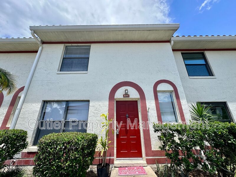 Orlando Townhome: 6291 Arlington Court