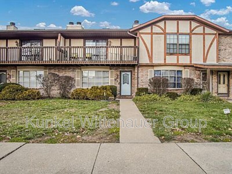 O'Fallon House: 932 Maces Grove