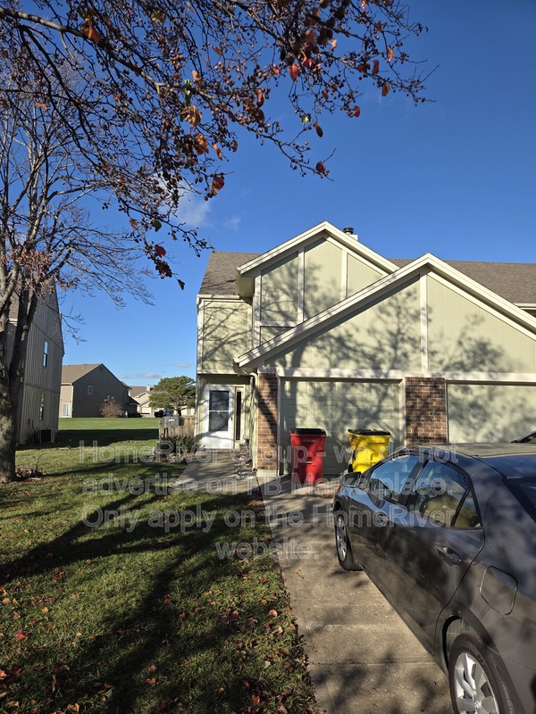 Blue Springs Condo: 509 NE Brookwood Cir