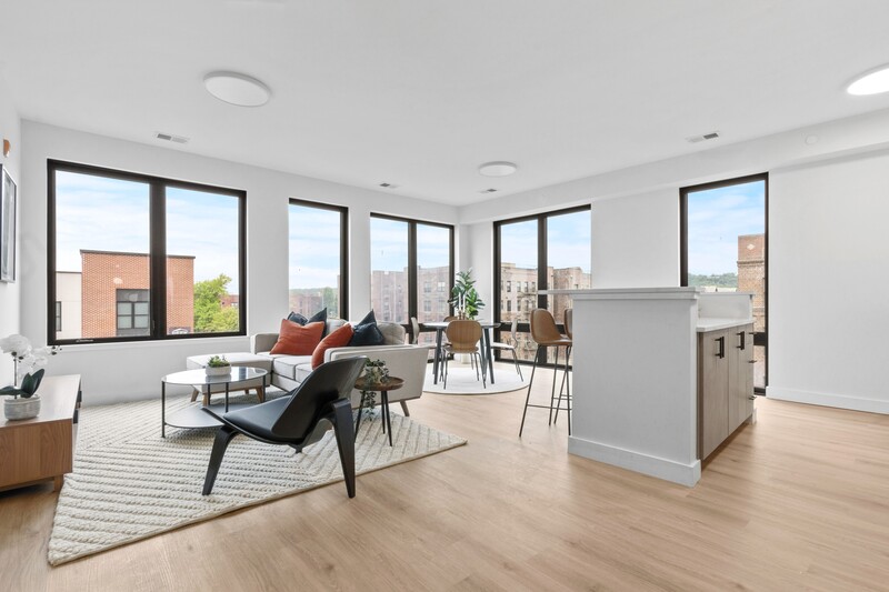 Orange Condo: 407 Highland Avenue - 204