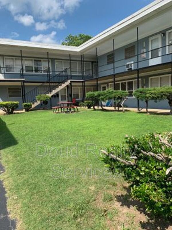 Norfolk Condo: 1704 Kingston Ave