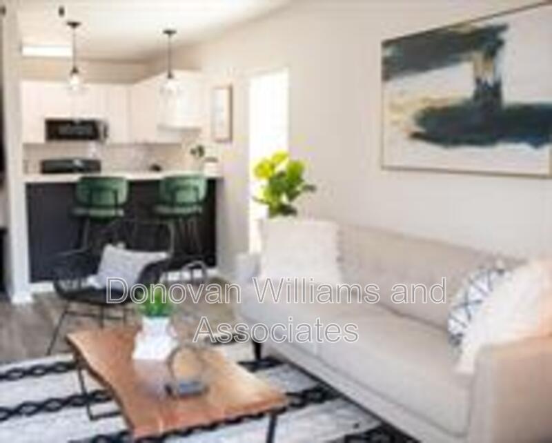 Charlotte Condo: 2207 Kilborne Drive