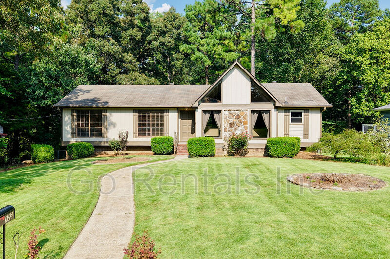 Alabaster House: 122 Old Spanish Trail