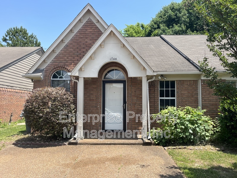 Cordova Condo: 1744 Camille Way