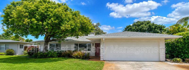 Sarasota House: 2253 Valencia Dr