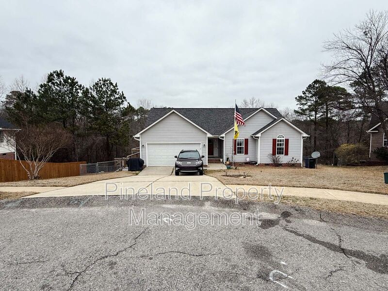 Fayetteville House: 7704 Redwood Ave