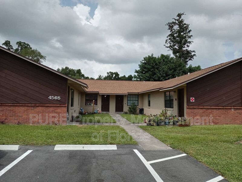 Ocala House: 4565 SW 37 Lane