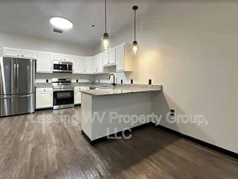 Charleston Condo: 408 Leon Sullivan Way