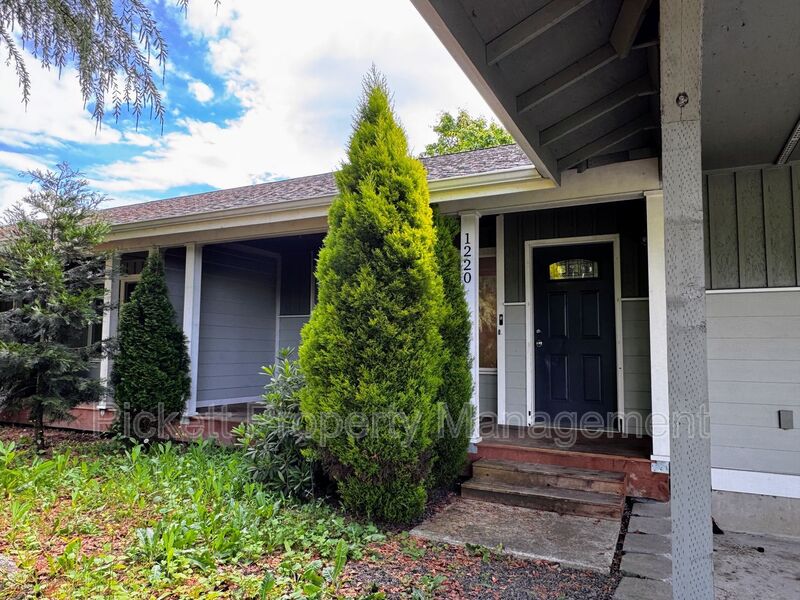 Bremerton Condo: 1220 Audrey Ave